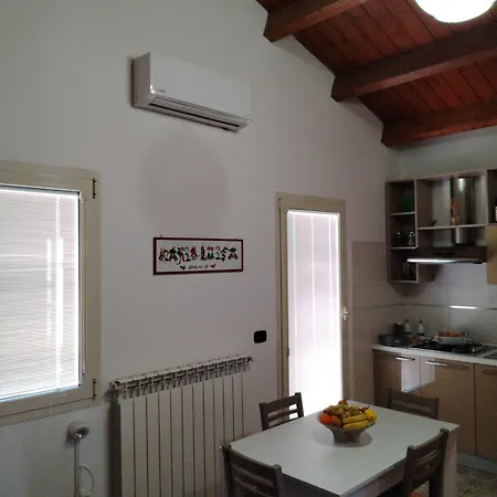 Mansarda Con Terrazzo Privato Apartamento