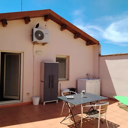 شقة Mansarda Con Terrazzo Privato بارليتا