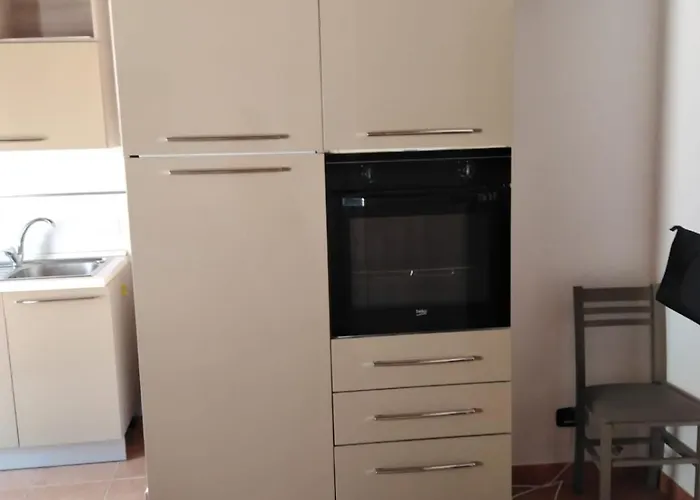 Mansarda Con Terrazzo Privato アパート バルレッタ