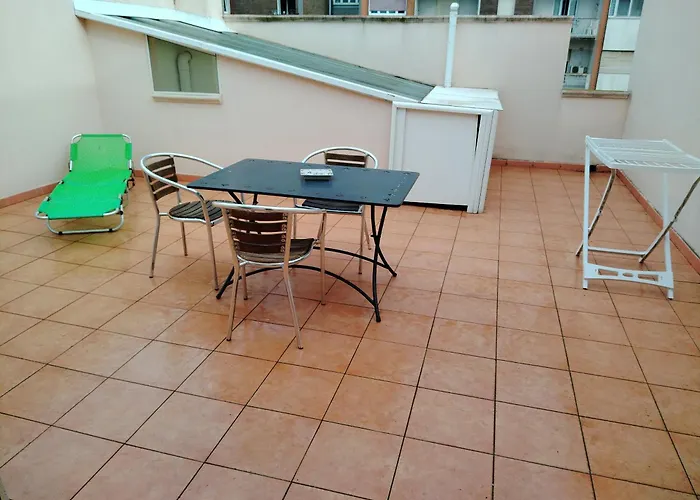 شقة Mansarda Con Terrazzo Privato بارليتا